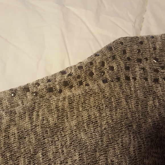 Pull over sweater with studded sleeves - Picture 2 of 6